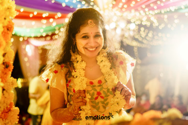 YeLLove everywhere !!