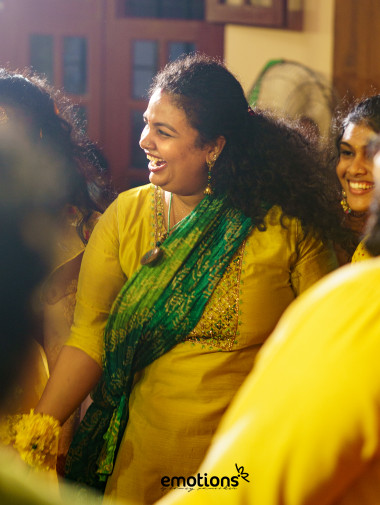 YeLLove everywhere !!