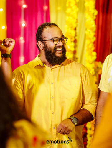 YeLLove everywhere !!