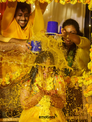 YeLLove everywhere !!